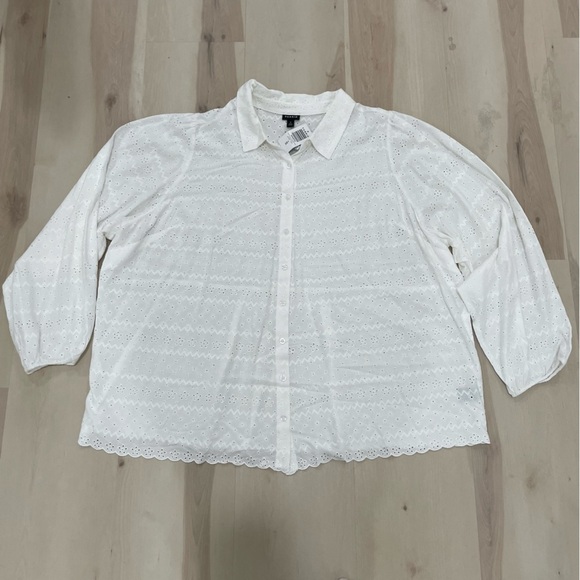 NWT Torrid Women's 4X (26) Plus Size Eyelet Button Up Long Sleeve White Cloud - Picture 3 of 15